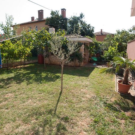 Apartments Maric With Parking Umag Exterior foto
