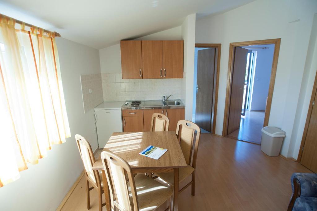 Apartments Maric With Parking Umag Zimmer foto