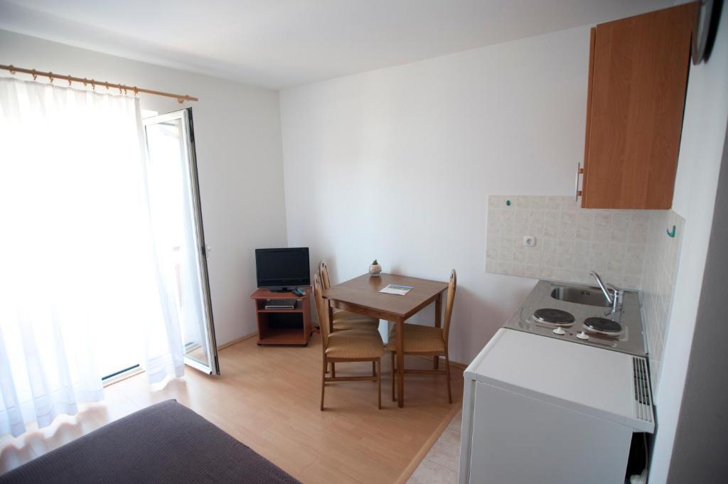 Apartments Maric With Parking Umag Zimmer foto